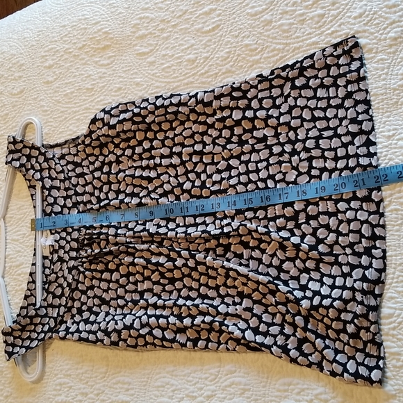 NWT size M Calvin Klein sleeveless print top - Picture 5 of 7